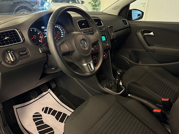 Volkswagen Polo 15 of 24