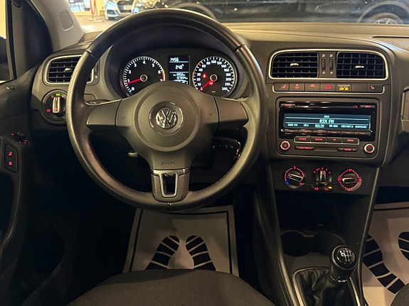 Volkswagen Polo 23 of 24