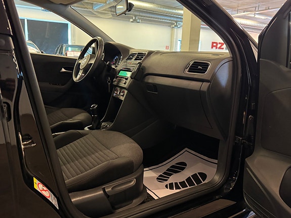 Volkswagen Polo 20 of 24