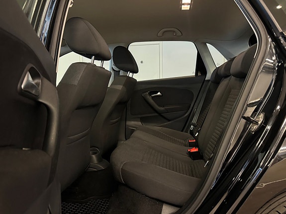 Volkswagen Polo 19 of 24