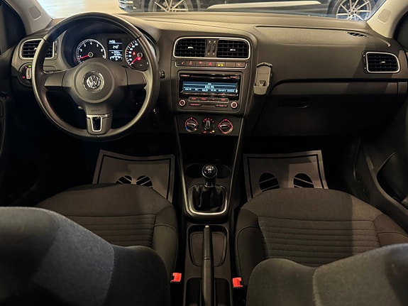 Volkswagen Polo 22 of 24