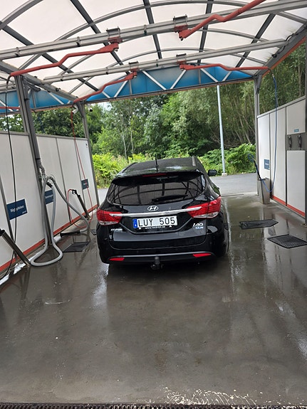 Hyundai i40 2 of 8