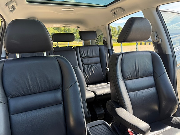 Honda CR-V 11 of 15