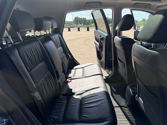 Honda CR-V 8 of 15