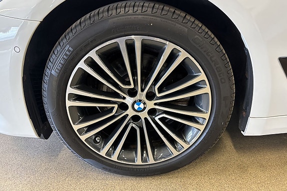 BMW 520d 4 of 21