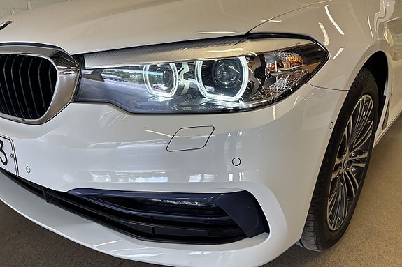 BMW 520d 3 of 21