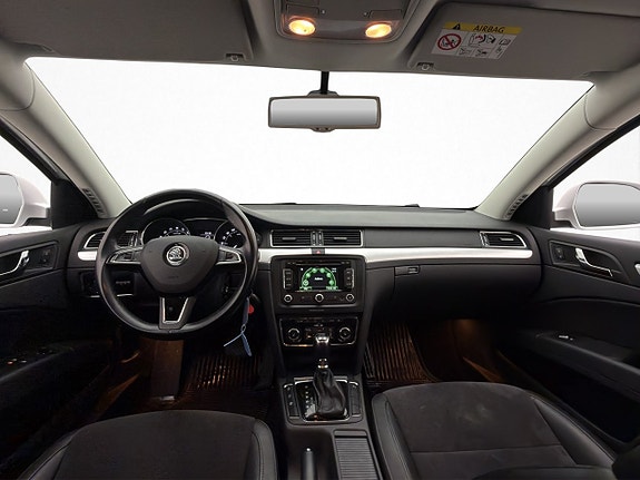 Skoda Superb 13 of 28
