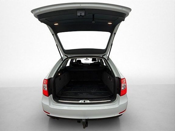 Skoda Superb 16 of 28