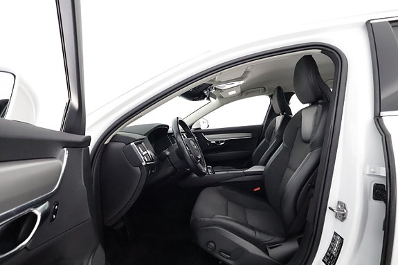Volvo V90 10 of 28