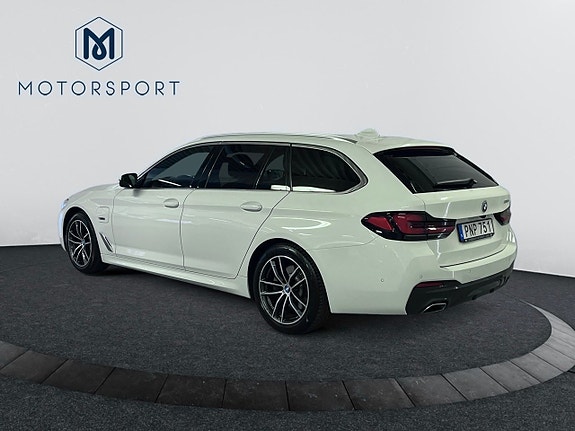 BMW 530e 3 of 23