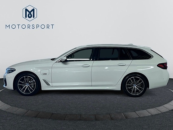 BMW 530e 2 of 23
