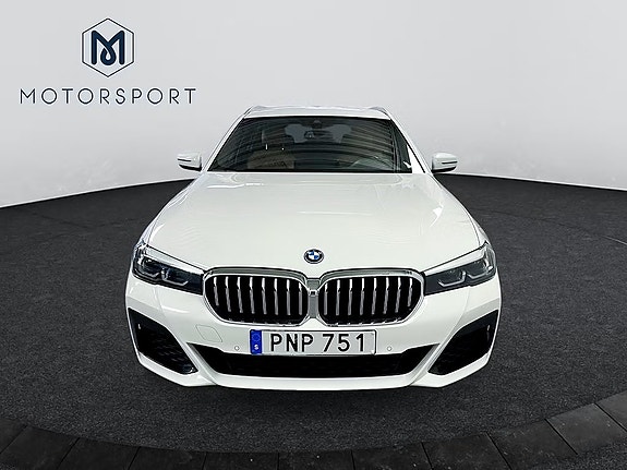 BMW 530e 3 of 23