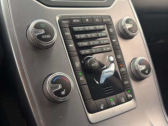 Volvo V70 19 of 30