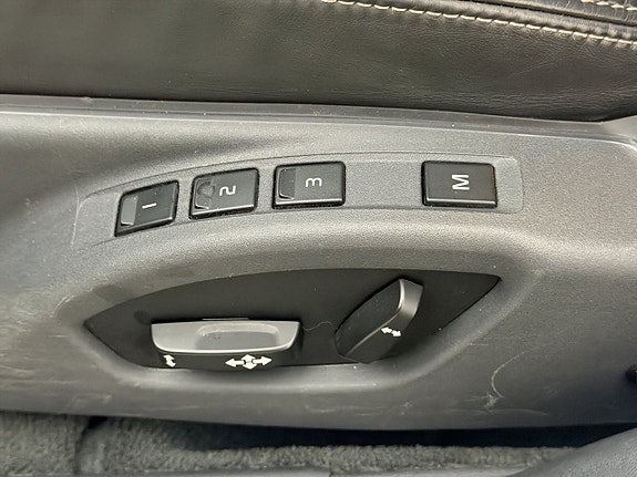 Volvo V70 11 of 30