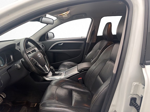 Volvo V70 10 of 30