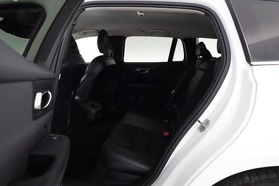 Volvo V60 12 of 29
