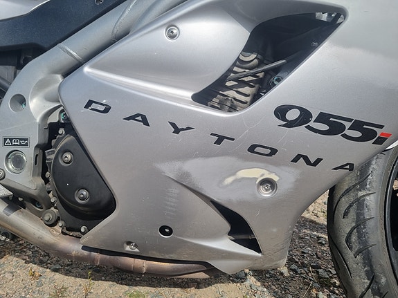 Triumph Daytona 2 of 4