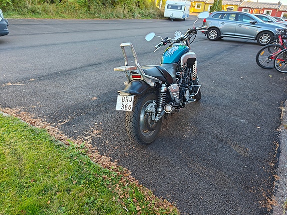 Yamaha Vmax 1200 2 of 3