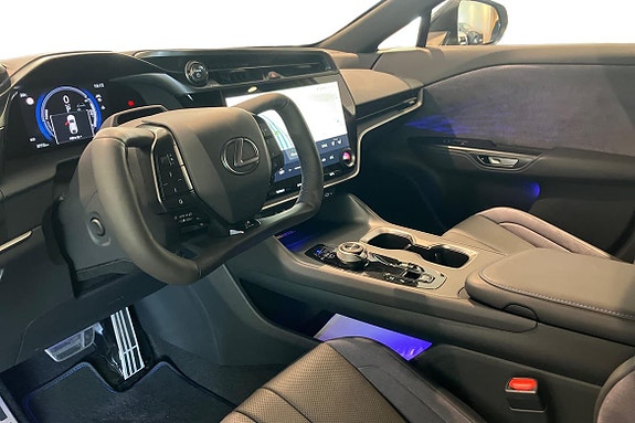 Lexus RZ550e 8 of 20