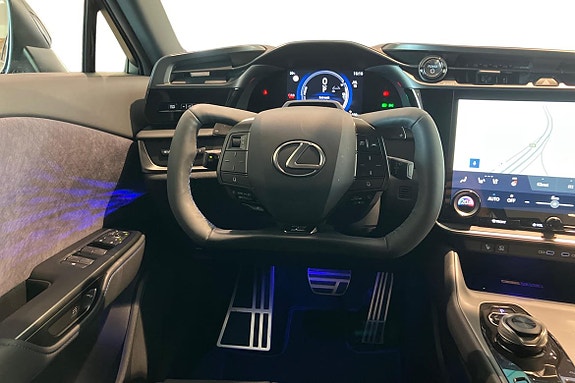 Lexus RZ550e 9 of 20