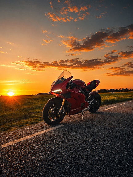 Ducati Panigale V4 S 5 of 10
