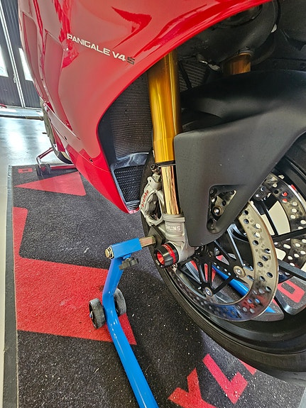 Ducati Panigale V4 S 6 of 10