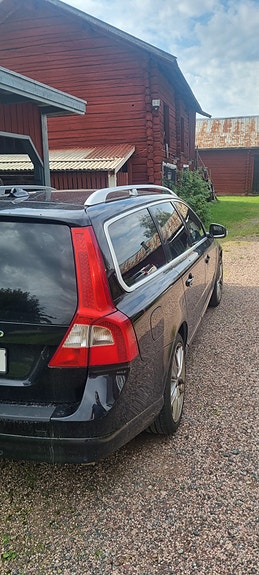 Volvo V70 4 of 6