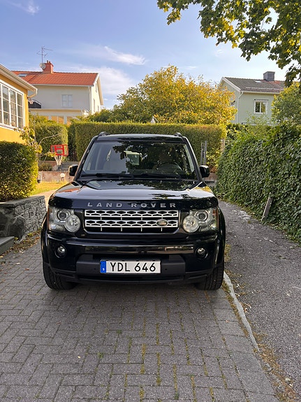 Land Rover Discovery 4 2 of 24