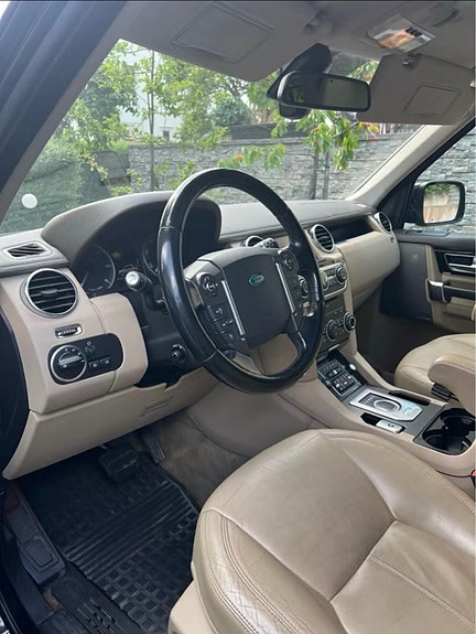 Land Rover Discovery 4 8 of 24