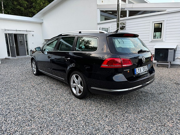 Volkswagen Passat 3 of 6