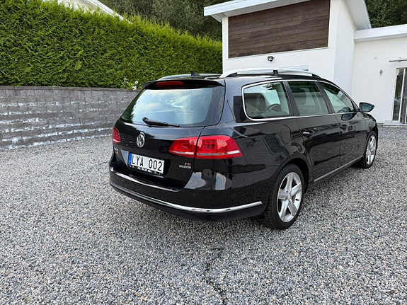 Volkswagen Passat 4 of 6
