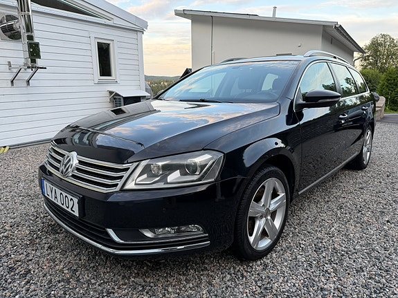 Volkswagen Passat 2 of 6