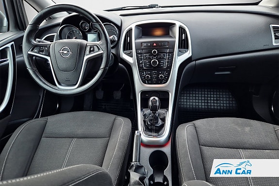 Opel Astra 8 of 9