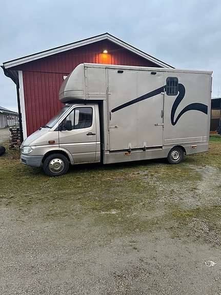 Mercedes-Benz Sprinter 311