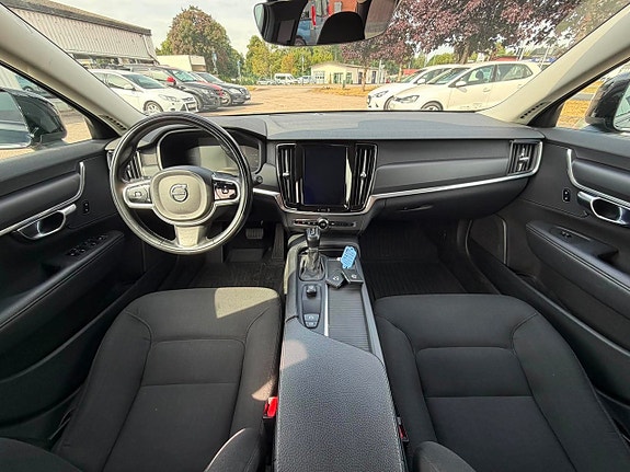 Volvo V90 Cross Country 8 of 22