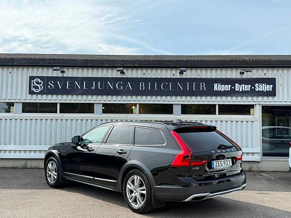Volvo V90 Cross Country 4 of 22