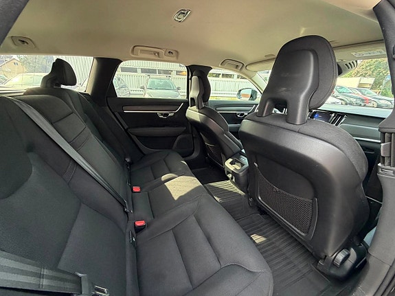 Volvo V90 Cross Country 14 of 22