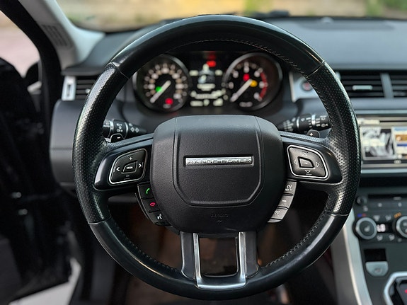 Land Rover Range Rover Evoque 11 of 23