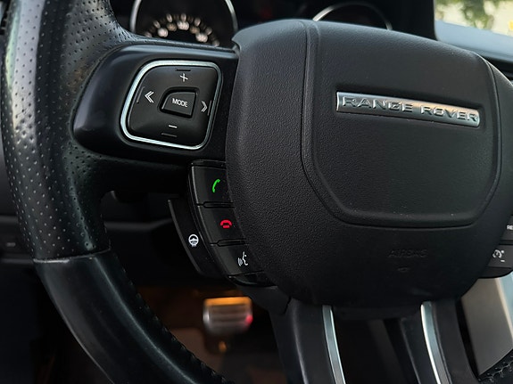 Land Rover Range Rover Evoque 15 of 23