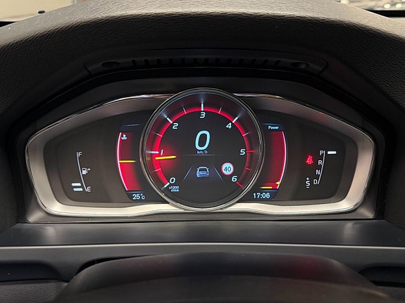 Volvo S60 Cross Country 22 of 24