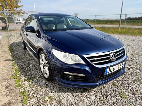 Volkswagen Passat CC 2 of 11