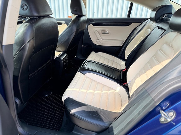 Volkswagen Passat CC 6 of 11