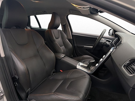 Volvo V60 Cross Country 23 of 30