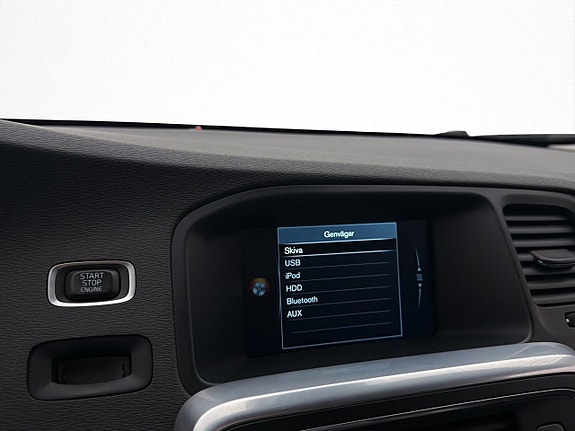 Volvo V60 Cross Country 19 of 30