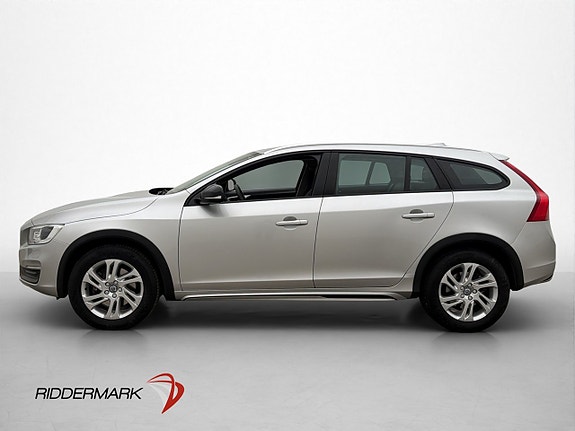 Volvo V60 Cross Country 4 of 30
