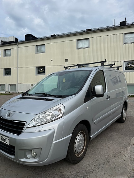 Peugeot Expert 2 of 9