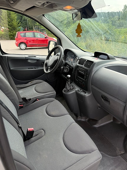 Peugeot Expert 8 of 9