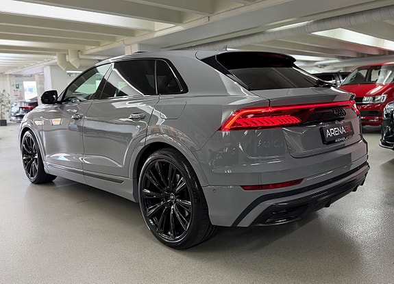 Audi Q8 3 of 29