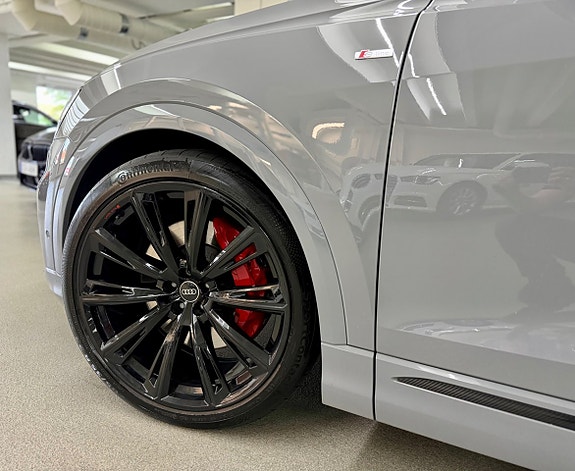 Audi Q8 8 of 29
