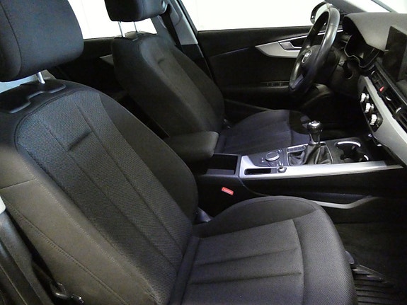 Audi A4 12 of 18